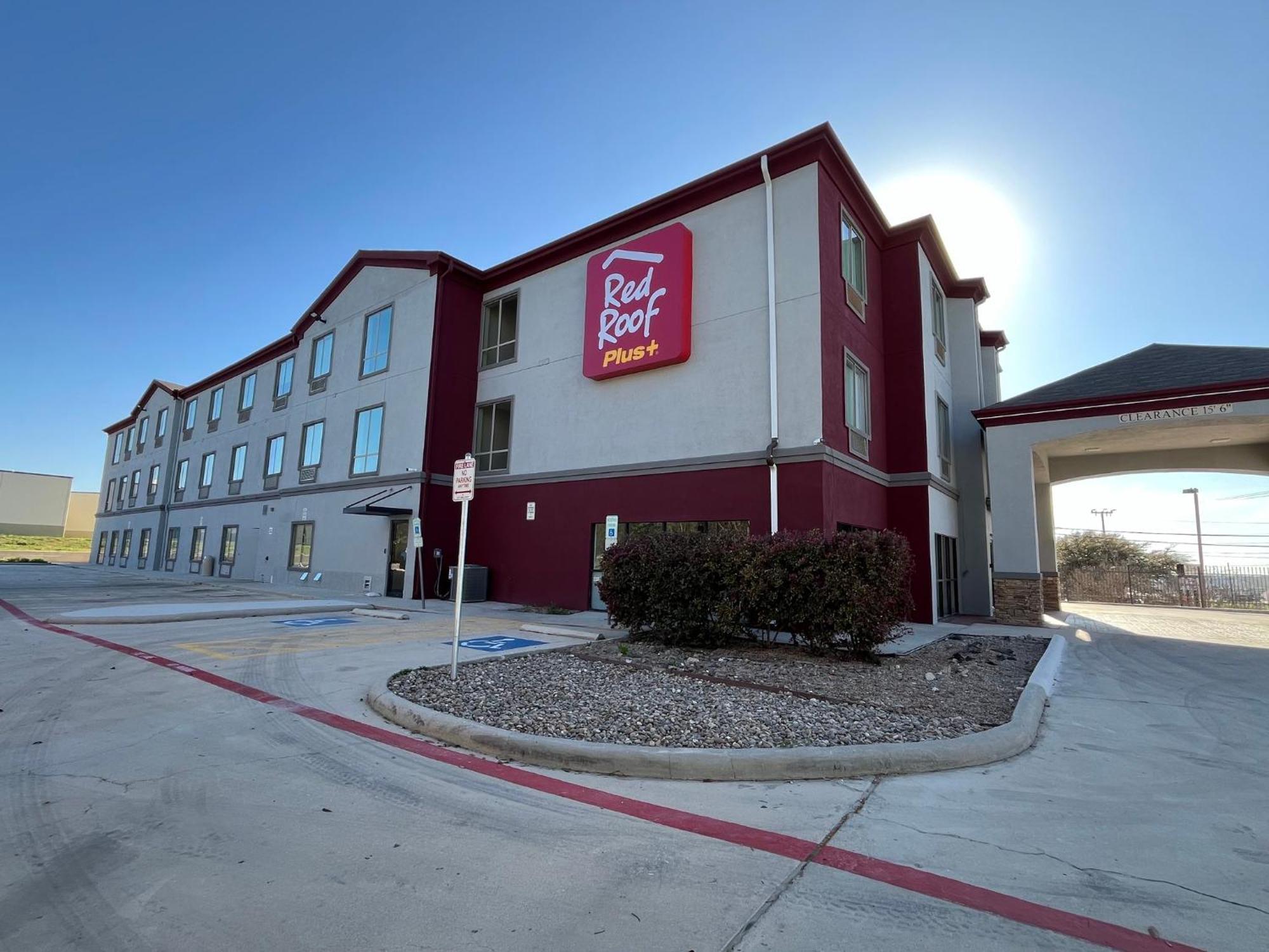 Red Roof Plus San Antonio Northeast 외부 사진