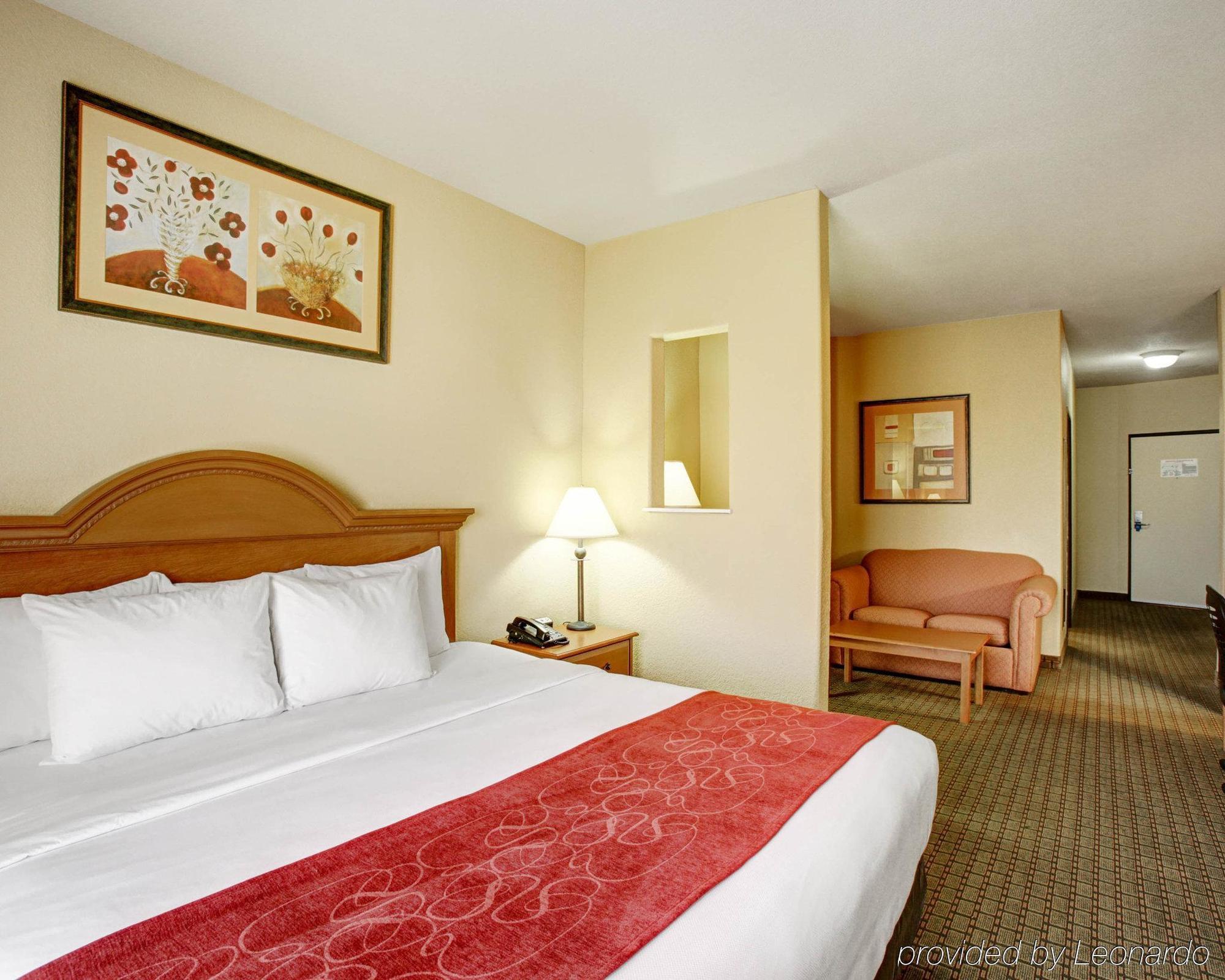 Red Roof Plus San Antonio Northeast 외부 사진